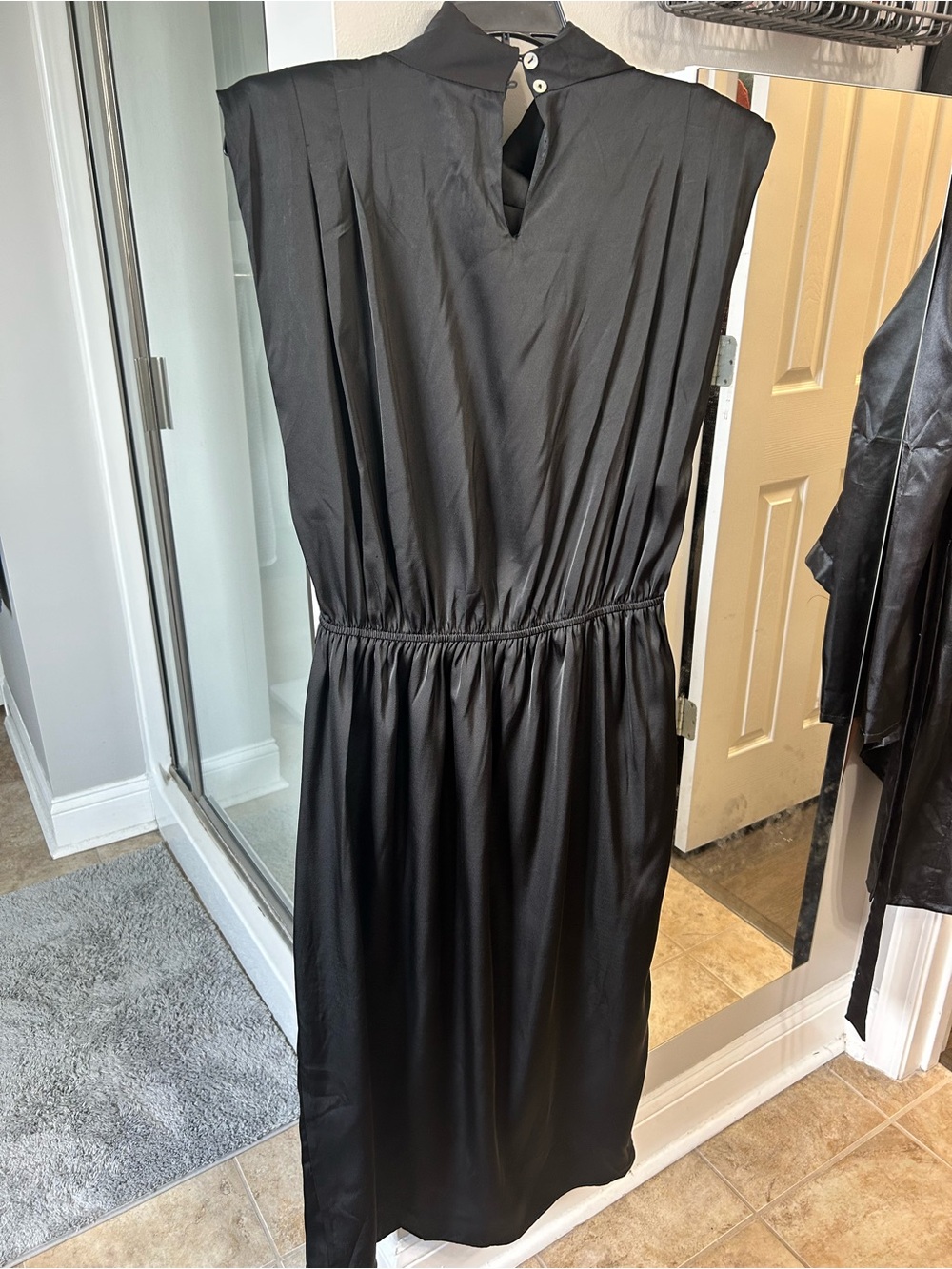 entro Black Satin Draped Midi Dress - Picture 3 of 3